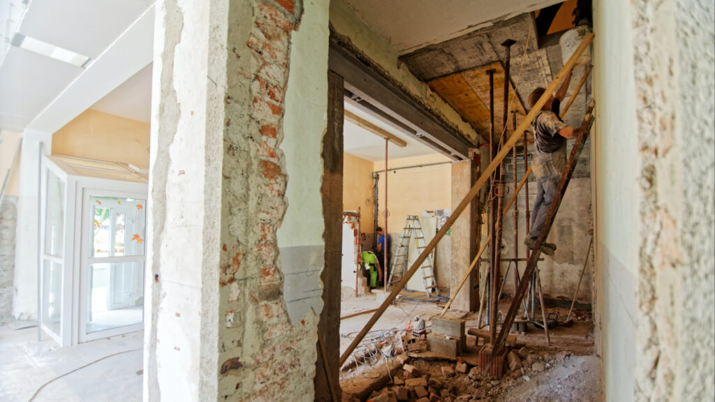 Vastgoedland anno 2023: de renovatieplicht en het asbestattest.